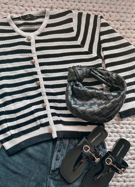 Cardigan 
Amazon fashion 
Amazon find
Black bag 
Black jeans 
#ltkitbag


#LTKshoecrush #LTKSeasonal #LTKfindsunder50