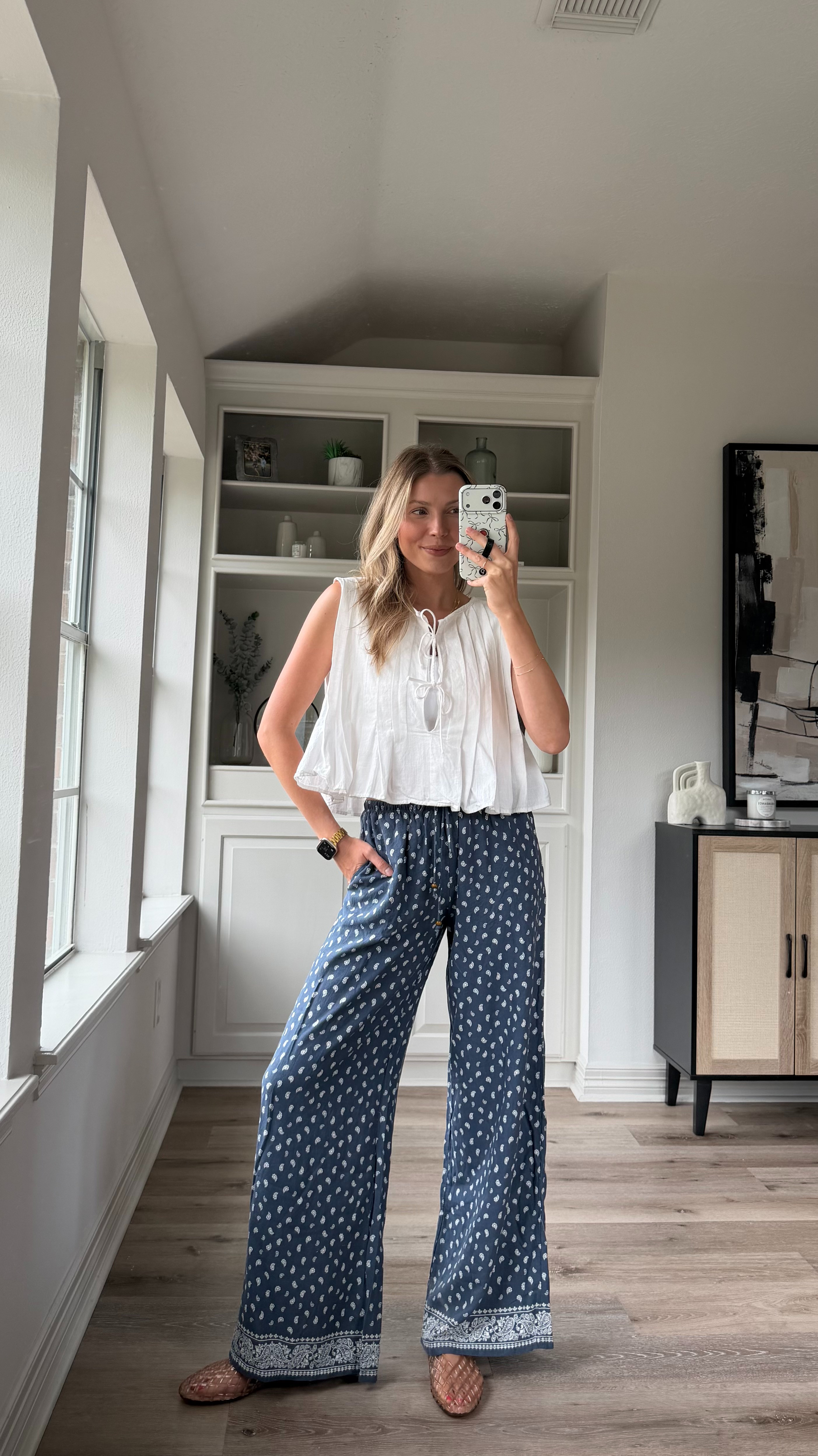 Comfy put together mom outfit | XS pants, S top  

 