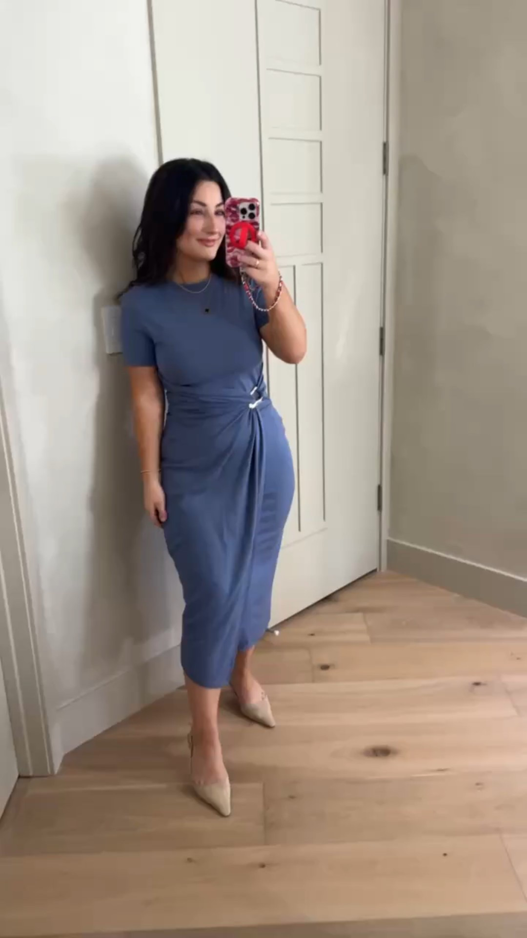 Flattering midi dress perfect for any occasion! 

Size small 

5'0" 140lbs
Petite friendly! 

 

#LTKSeasonal #LTKSaleAlert #LTKPetite