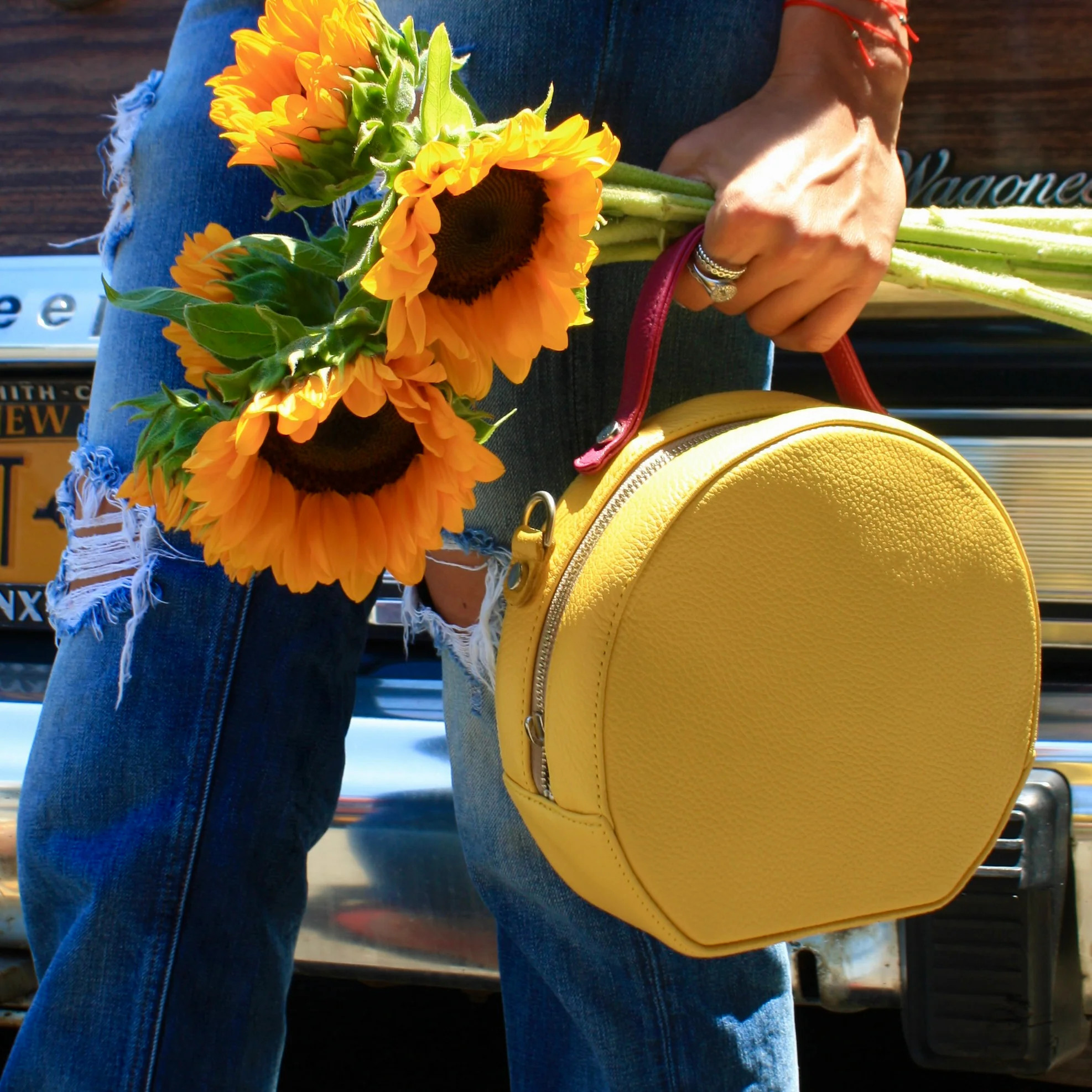 Rondo Crossbody Bag | Round Crossbody Bag | Laudi Vidni