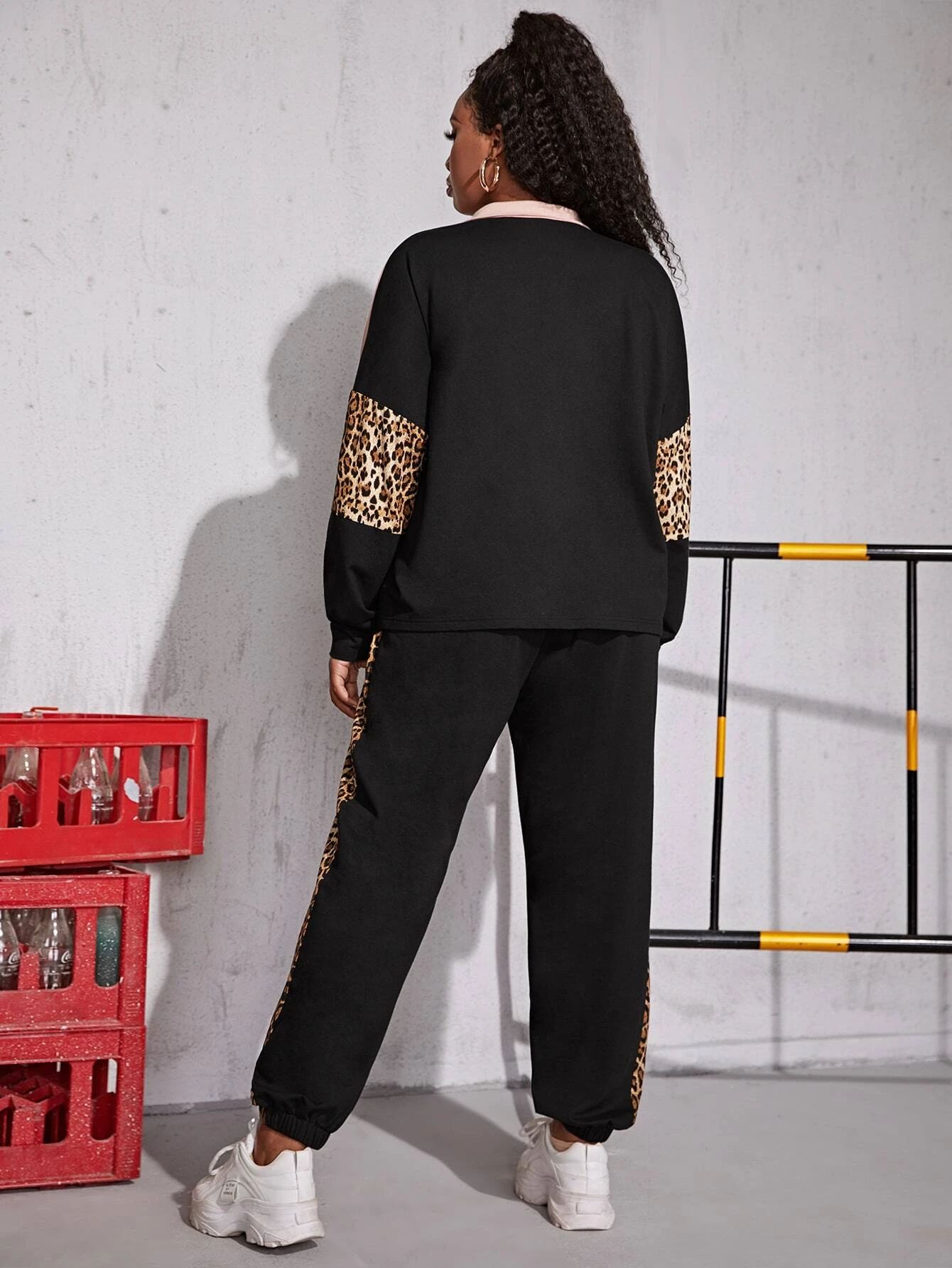 Plus Leopard Panel Sweatshirt & Sweatpants | SHEIN