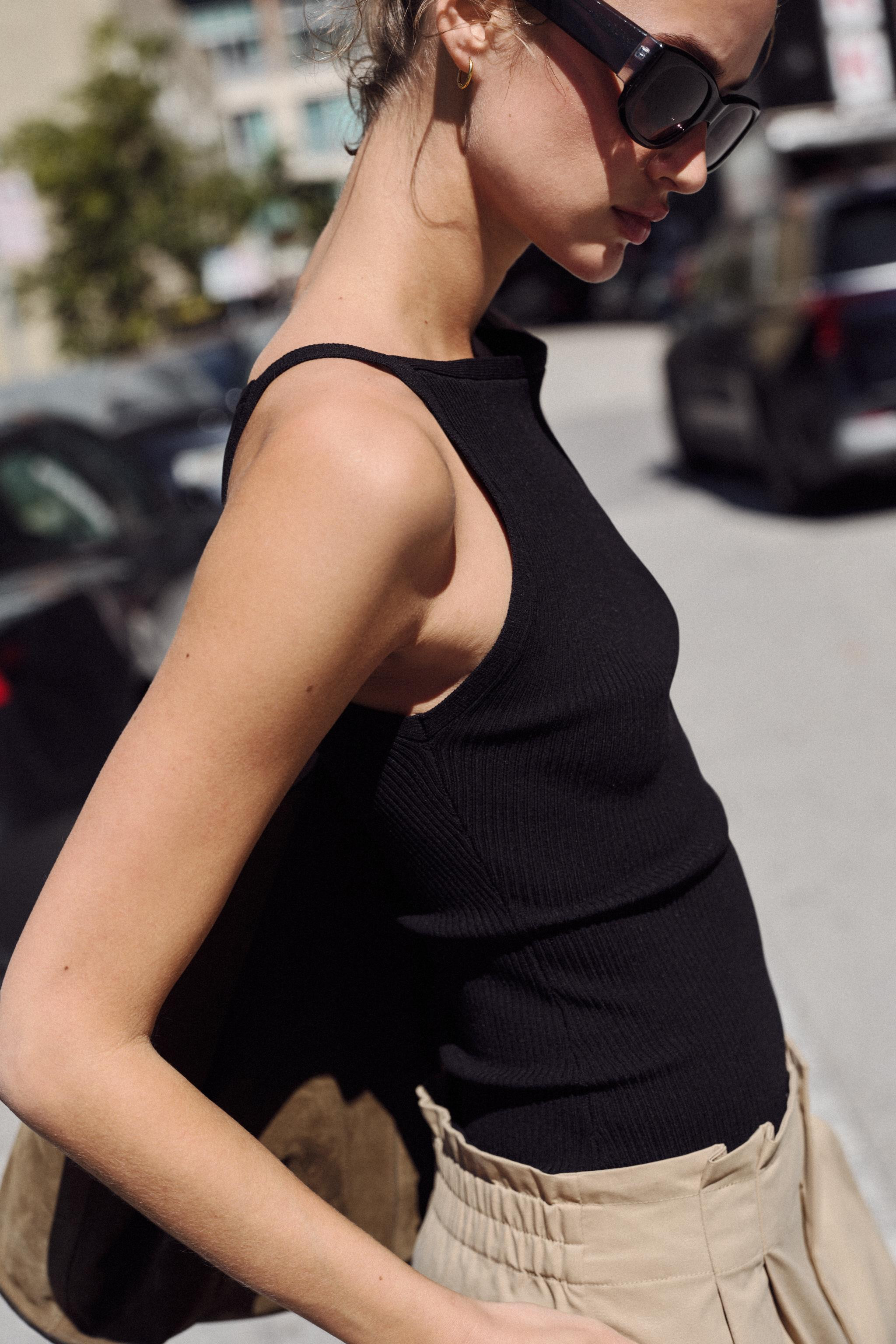 RIBBED KNIT HALTER TOP | Zara UK