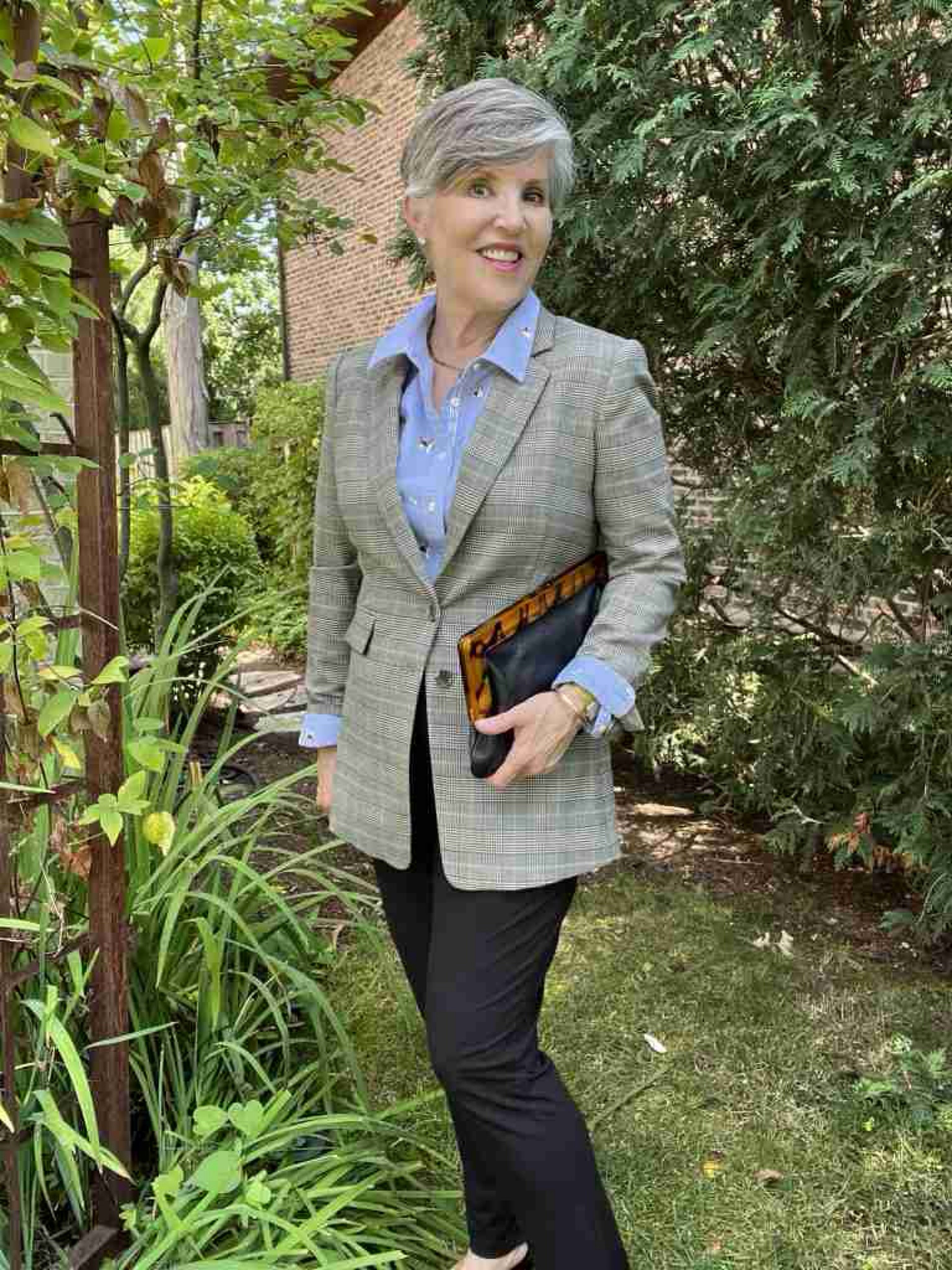This is for you if you wonder how to style a plaid blazer!
It’s such a great basic for your fall/winter capsule wardrobe. Here is perfect for work: a blue shirt with 🐶on it, the blazer, and terrific @jjill black  pointe pants.

#LTKOver40 #LTKSeasonal #LTKFindsUnder50