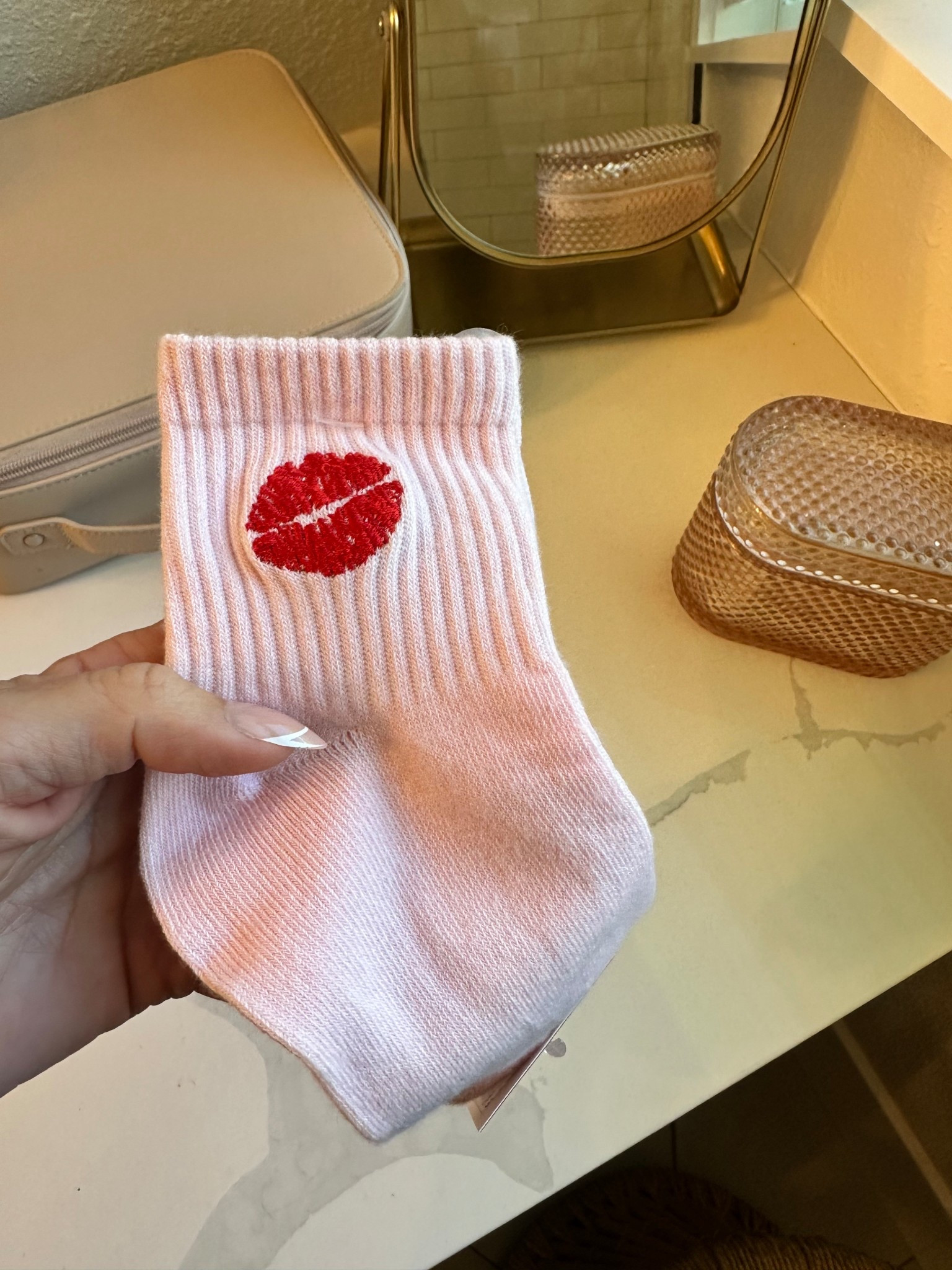 Valentines socks, valentines gift, Valentine teacher gift, Valentine tennis outfit 

#LTKgrwm #LTKFindsUnder50 #LTKootd