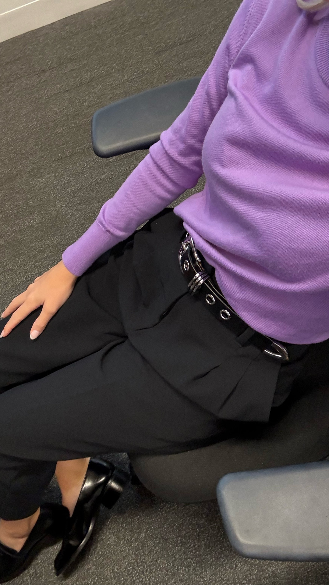 Halloween 💜 office style

purple sweater
black belt 
black pants 
Aritizia 
Effortless pants 
Aritzia sweater 
Fall style 
Halloween costume 
Attorney 
Lawyer 
Work 
Work costume 
Black shoes 
City outfit 
City shoes 

#LTKWorkwear #LTKHalloween #LTKStyleTip