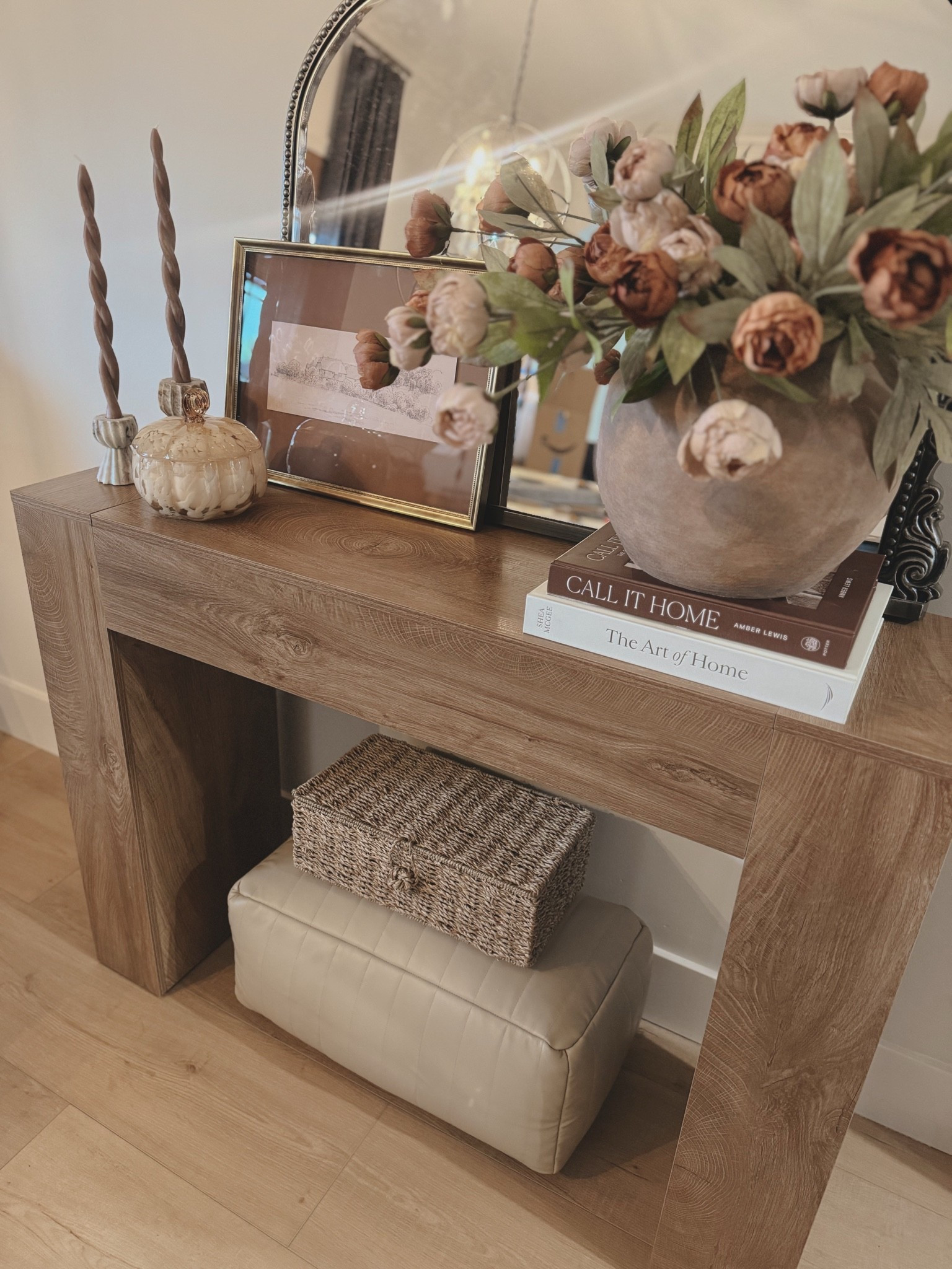 Warm, fall details! 🍂 

#falldecor #homedecor #entrywaydecor

#LTKHome
