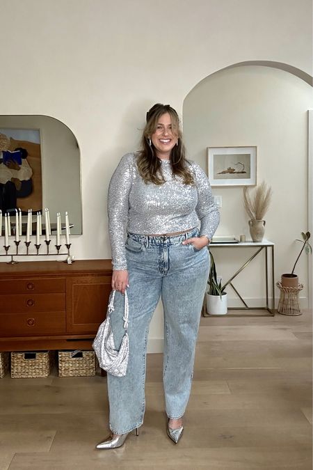 Jeans & a sparkly going out top = the perfect NYE outfit 

Top: size XL
Jeans: size 32
Shoes: run a little small but I ordered my true size
Bag: linking exact + a dupe!

#LTKplussize #LTKHoliday #LTKmidsize