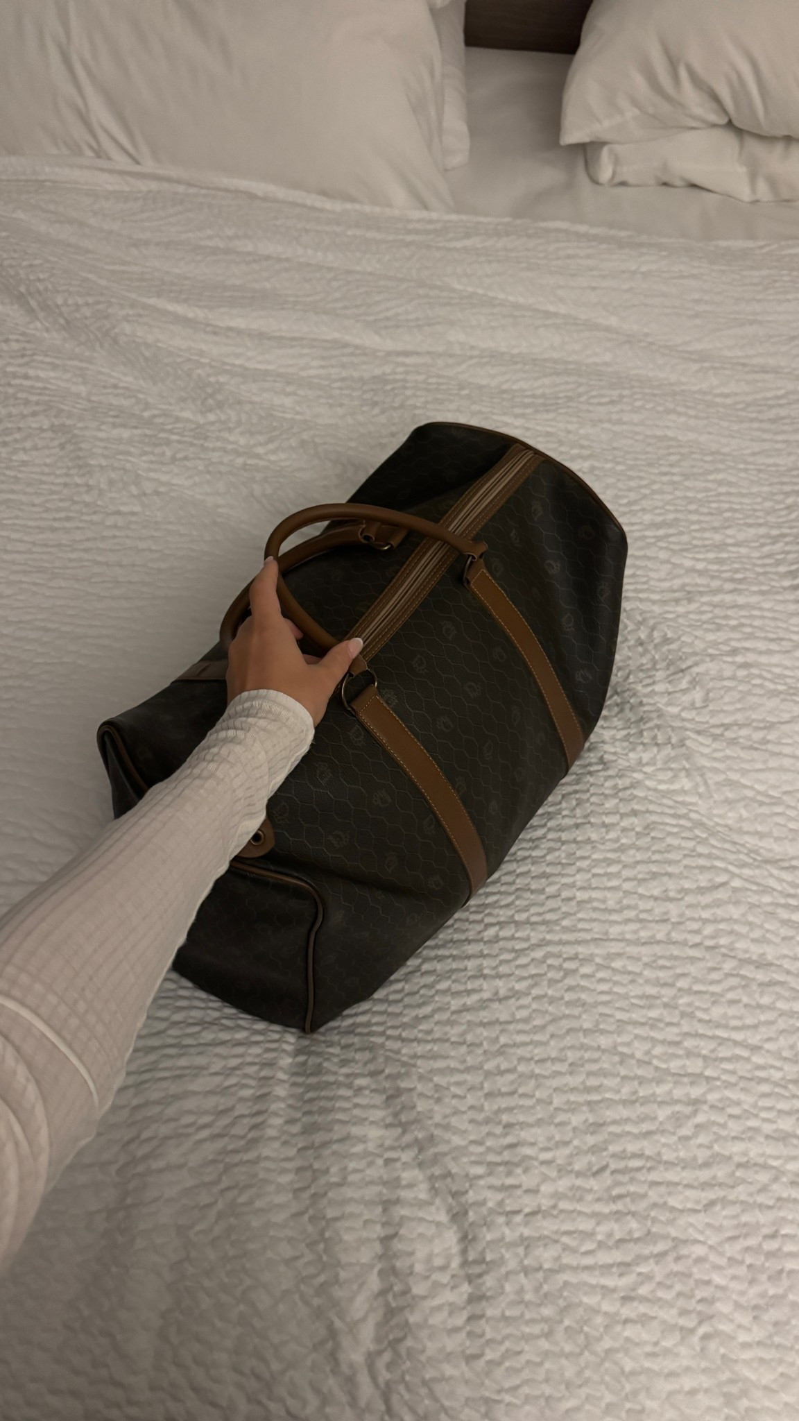best vintage travel bag 20% off 

#LTKGiftGuide #LTKHoliday #LTKTravel