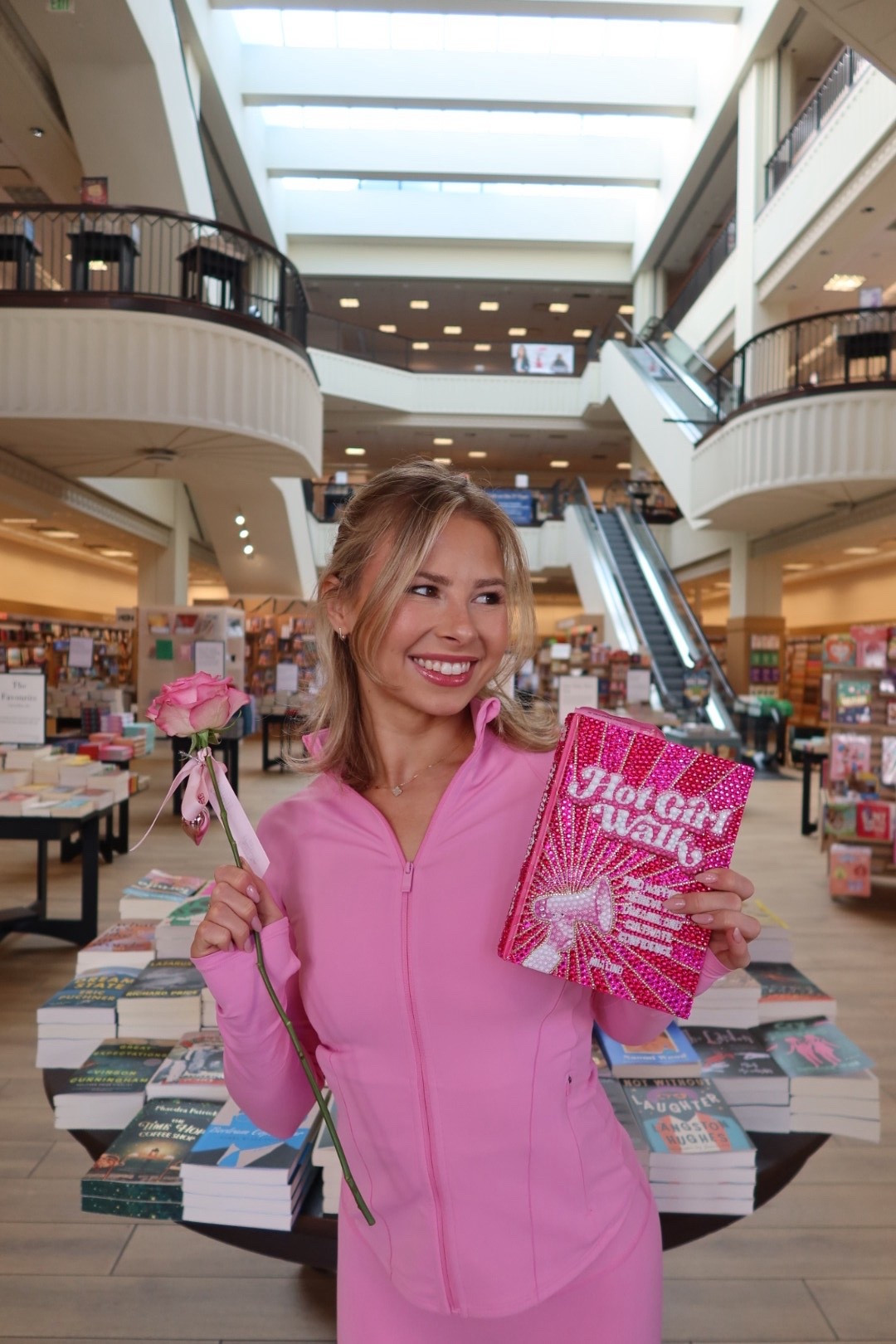 This candy pink workout set is everything! 

#LTKActive #LTKfitnessgoals #LTKValentine