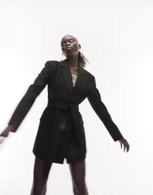 Topshop Petite – Blazer in Schwarz mit Gürtel  | ASOS | ASOS (Global)