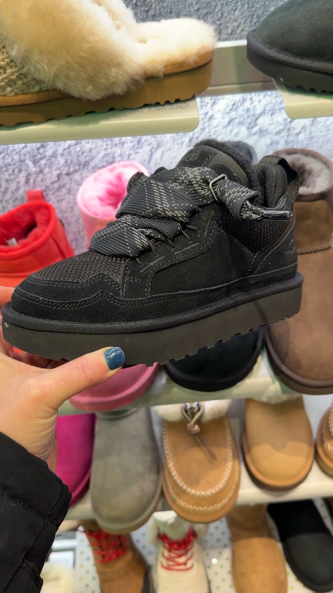 Running errands but make it comfy. These Uggs are basically a hug for your feet 🧸❄️ #LTKFinds #Ugg #UggBoots #UggStyle #UggSeason #UggLife #UggObsessed #CozyShoes #WinterShoes #FallToWinterStyle #EverydayShoes #ComfyButCute #WarmAndCozy

#LTKSeasonal #LTKootd #LTKgrwm