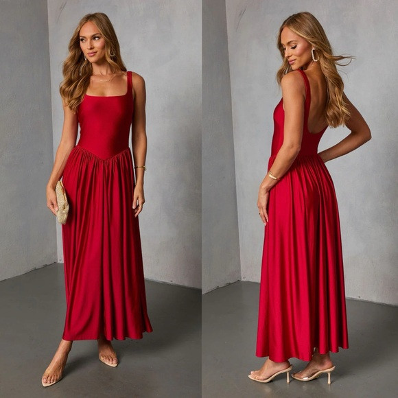 Red Pleated Midi Dress (XL) | Poshmark