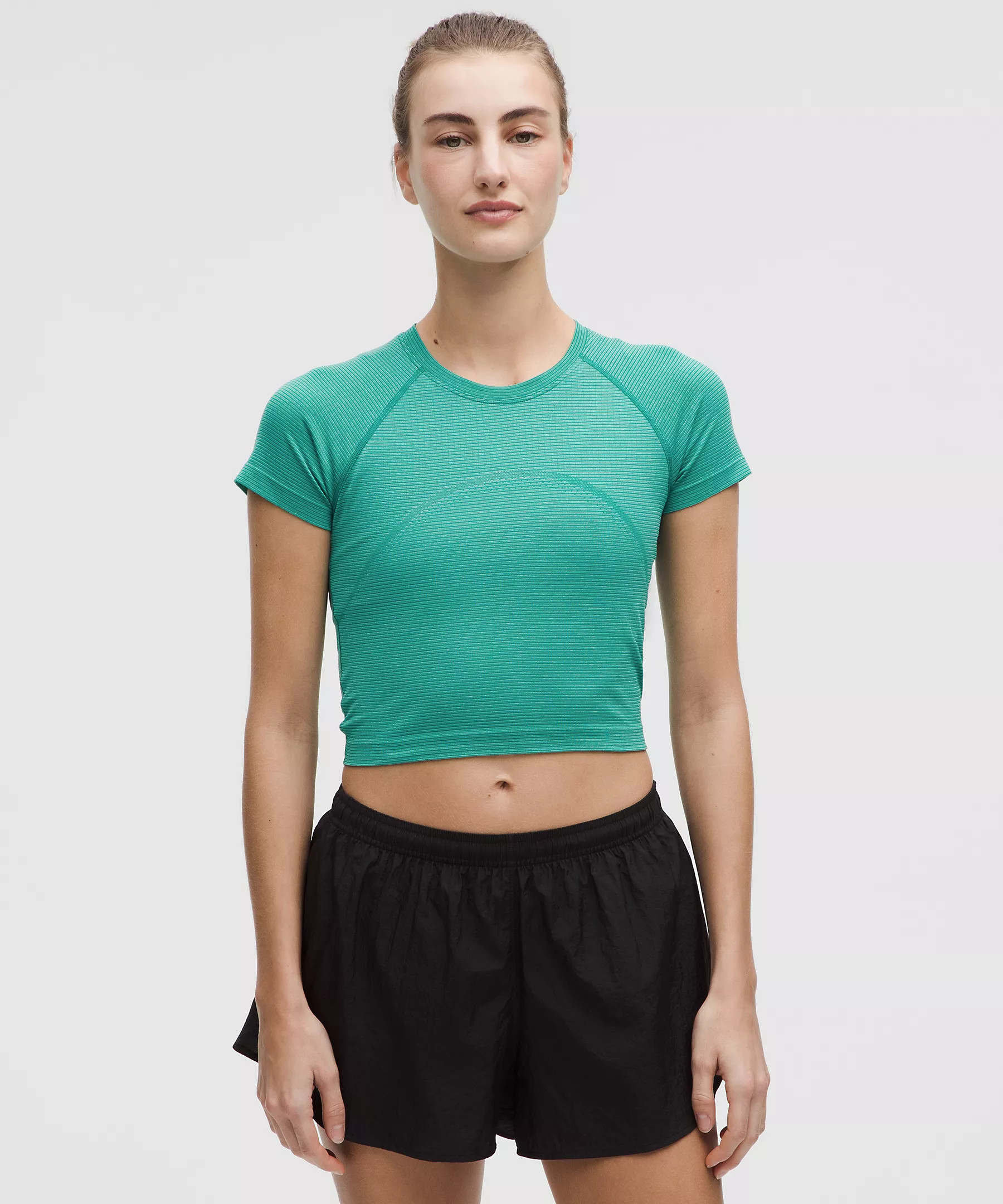 Swiftly Tech Cropped Short-Sleeve Shirt 2.0 | Women's Short Sleeve Shirts & Tee's | lululemon | Lululemon (US)