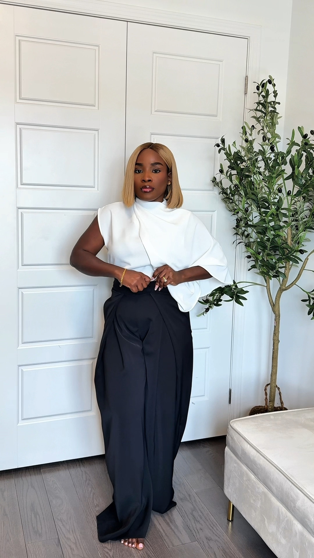 Loving this white top and pant from Zara🤍🖤

#LTKfall #LTKworkwear #LTKcanada
