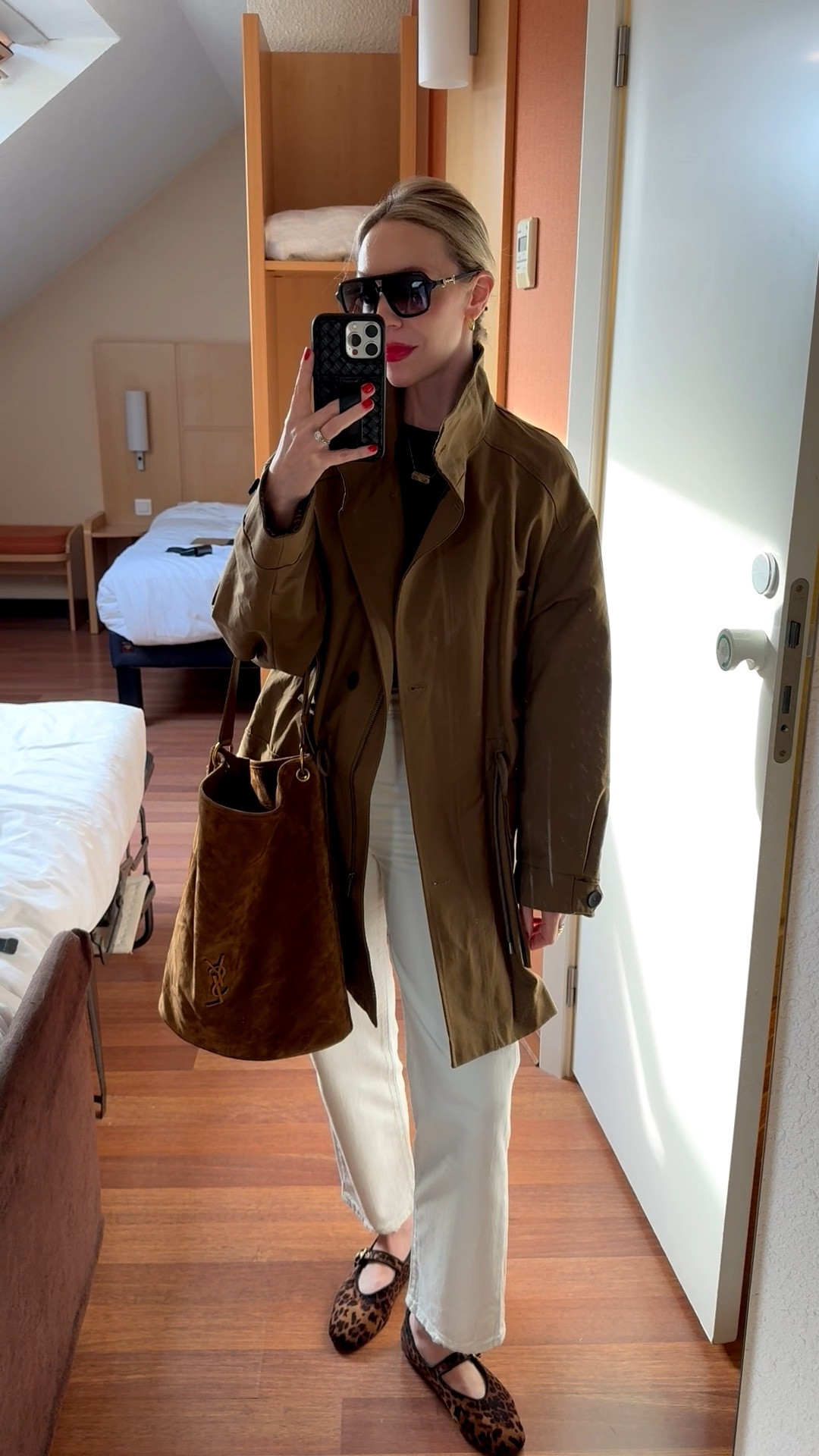 Spring outfit, travel look, @Zara utility jacket, @Levi's white ankle jeans, leopard print ballet flats, suede YSL bucket bag 

#LTKTravel #LTKSeasonal #LTKOver40