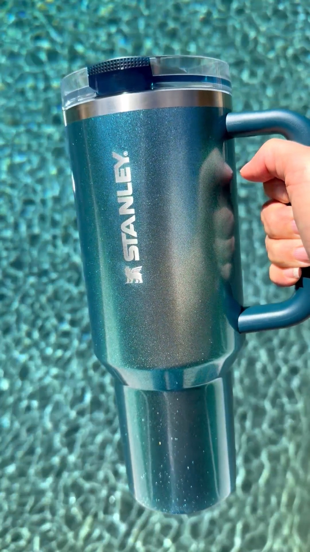 I wanted to see what the Ponderosa Shimmer Stanley looked like in the sun- it did not disappoint! @stanley_brand #stanleypartner


#LTKFindsUnder50 #LTKSeasonal #LTKHome