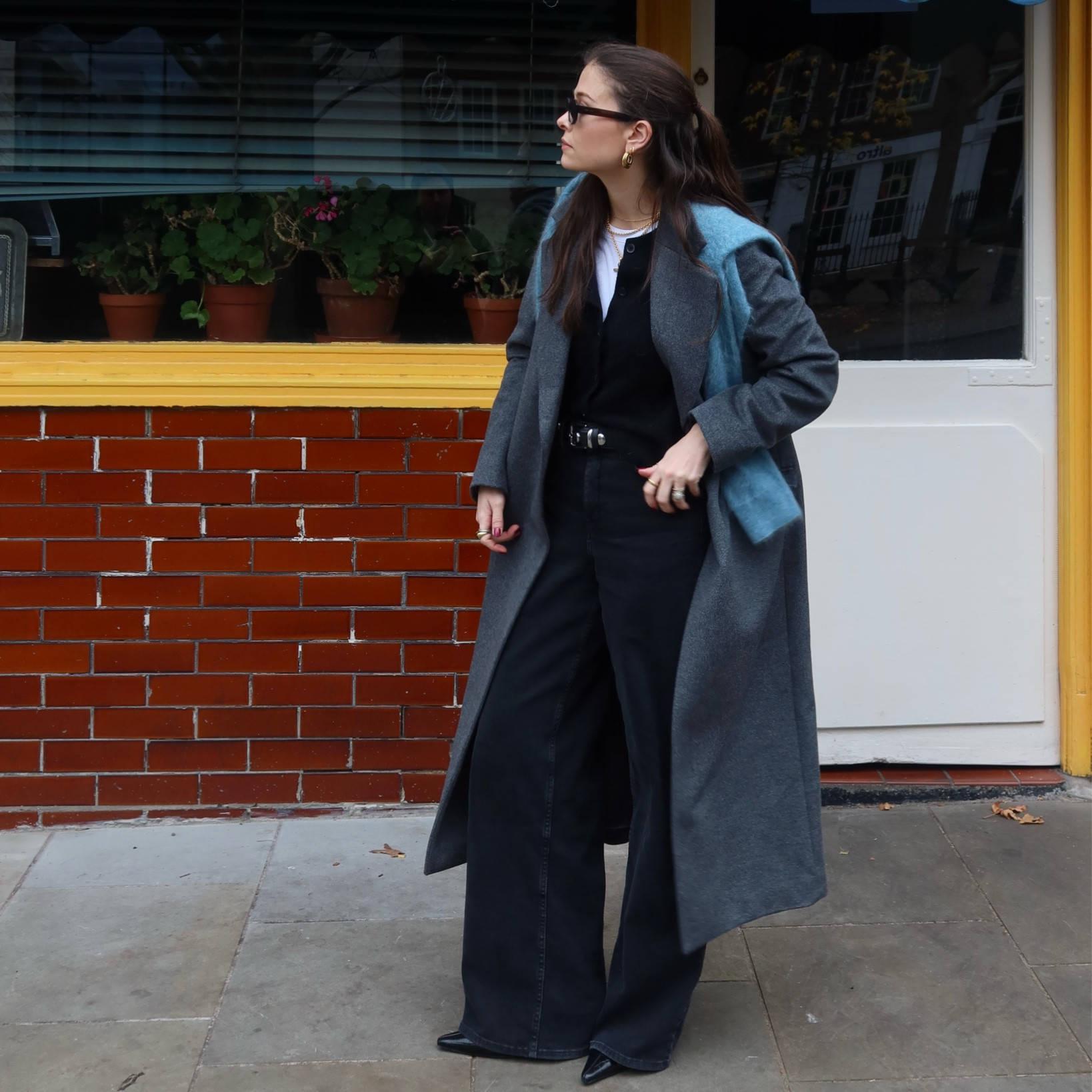 Grey coat
Layering 

#LTKwinter #LTKuk #LTKeurope