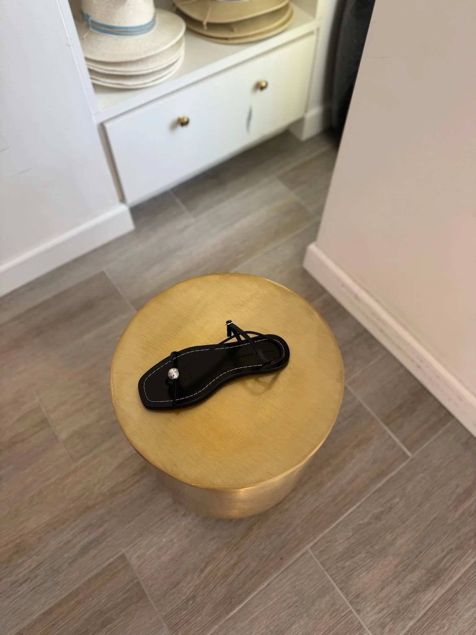 Lara Strappy Flat Sandal - Black | Monkee's of Raleigh