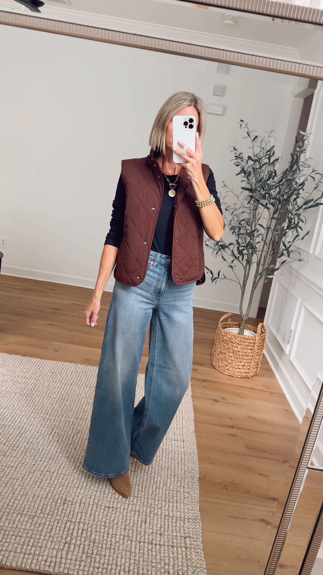 Target Circle Deal ✨
30% off high-rise wide-leg jeans
Brown quilted vest is the perfect fall layer 🍂🤎 #TargetFinds



target circle week, target circle deals, target fashion finds, target fall outfits, target jeans, fall outfit inspo, affordable fall style, wide leg jeans outfit, quilted vest outfit, target try on, target finds 2025

 

#LTKSeasonal #LTKSaleAlert #LTKFindsUnder50