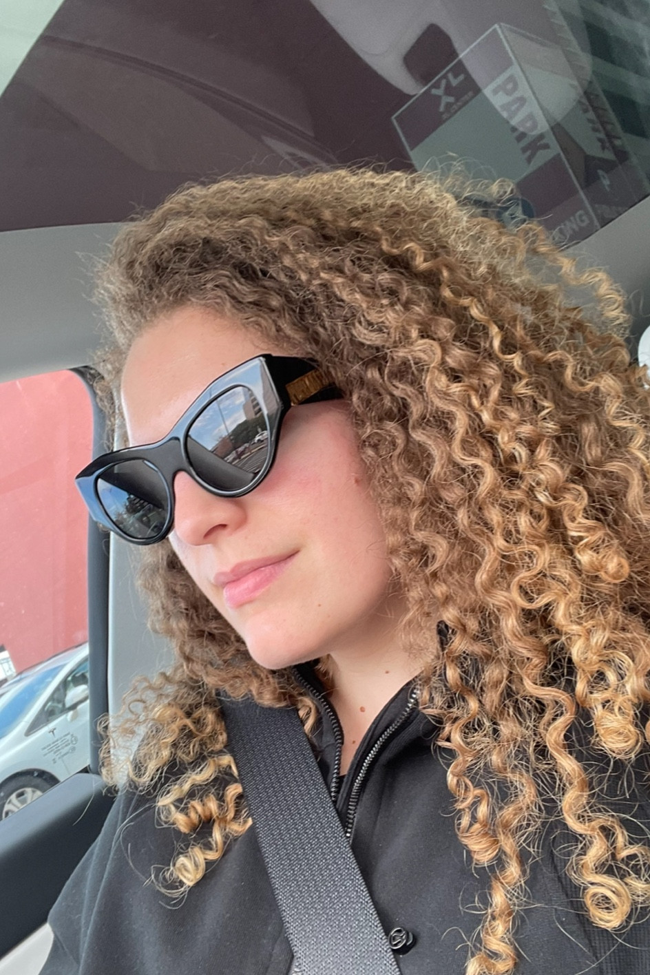 Poppy Lissiman sunglasses 🕶️ 


#LTKFestival #LTKFind #LTKstyletip