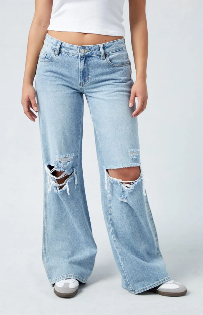Women's Casey Medium Indigo Ripped Knee Low Rise Baggy Jeans - Size 29 | PacSun