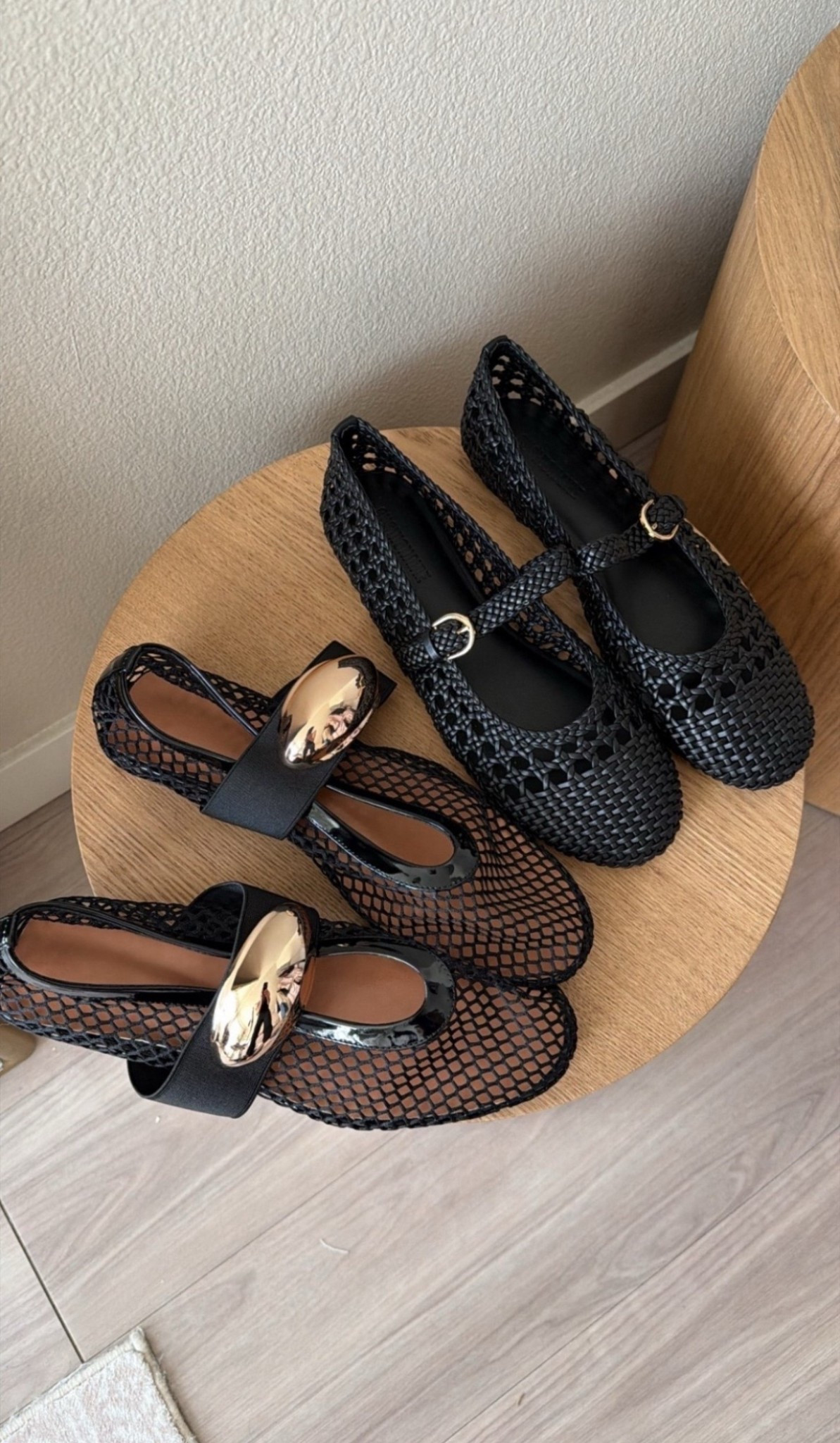 mesh ballet flats.  black flats.  workwear shoes. spring shoe a