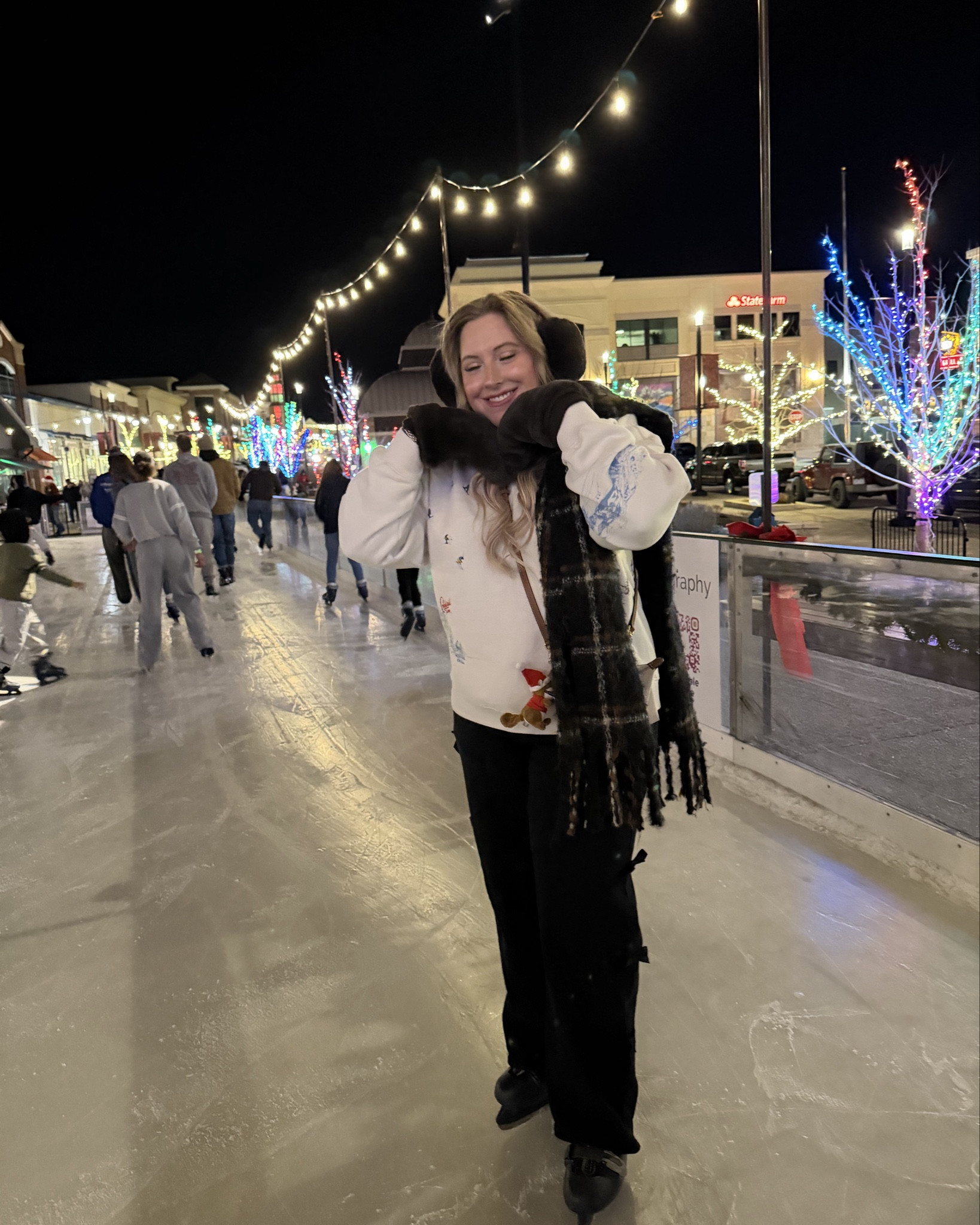 Ice skating in Denver ❄️⛸️

#LTKdayinmylife #LTKootd #LTKHoliday