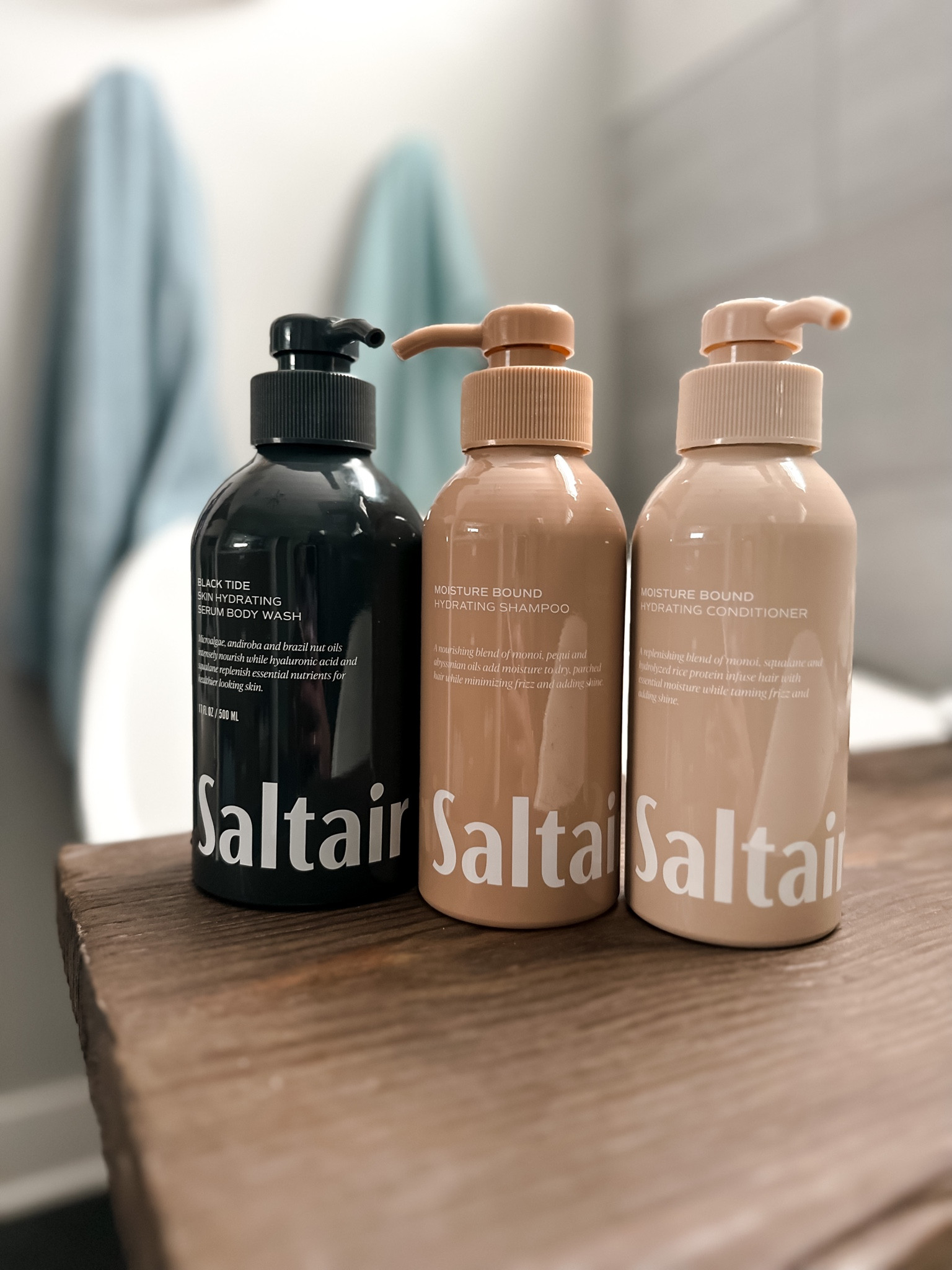 New from target — aesthetic body care 
Body wash and shampoo and conditioner beach vibes 
Target finds 