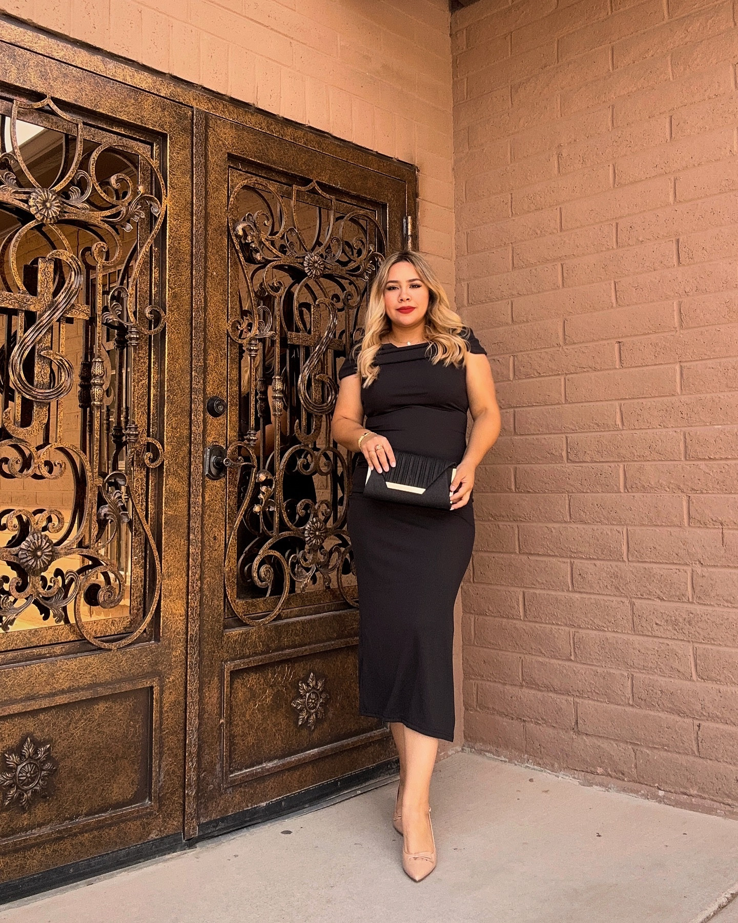 Mood Friday ✨
 .. Bye February 
🔗Outfit link my Ltk 🖤

#frydayootd #elegantdress #datenight #datenightoutfit #shopltk #ltkfashion #dress #ootd #inspooutfits #casual #casualelegant

#LTKFindsUnder50 #LTKStyleTip #LTKFindsUnder100