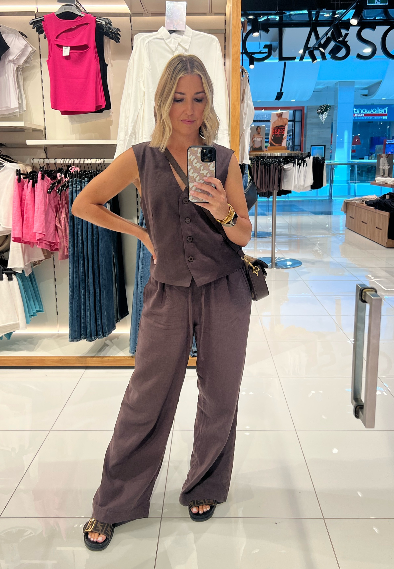 I was influenced by the merchandise stand in Glassons. #influenced 

#LTKstyletip #LTKSeasonal #LTKaustralia