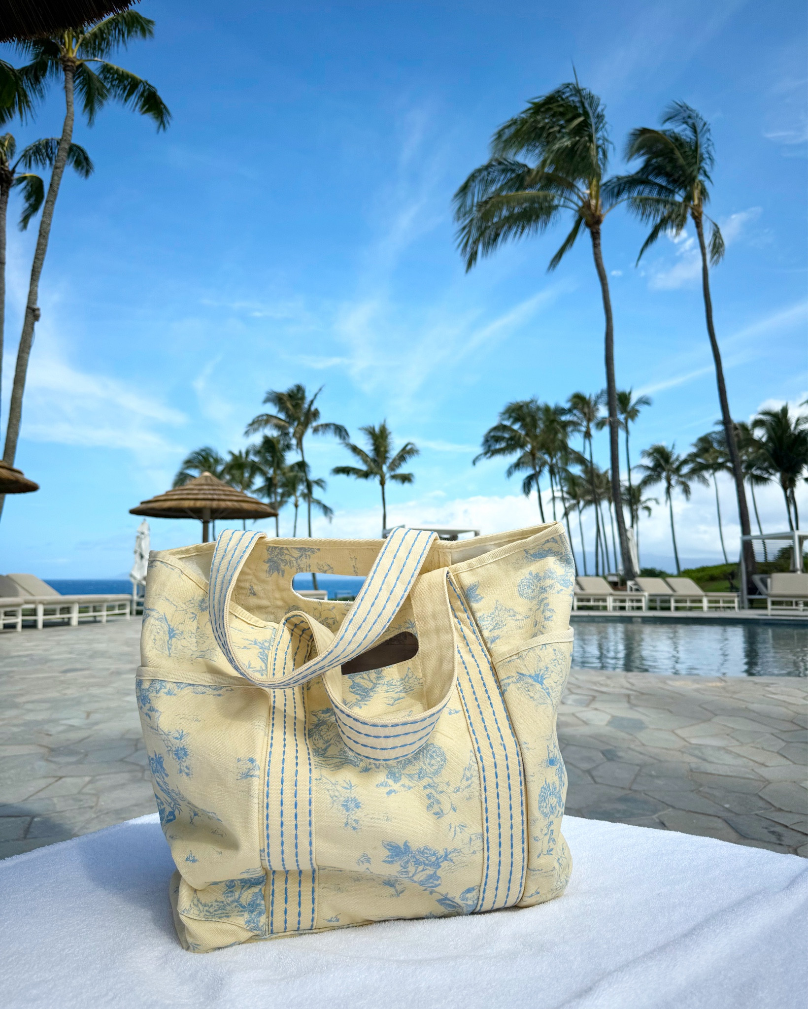 BEST BEACH BAG EVRRRR

#LTKTravel #LTKSeasonal #LTKStyleTip