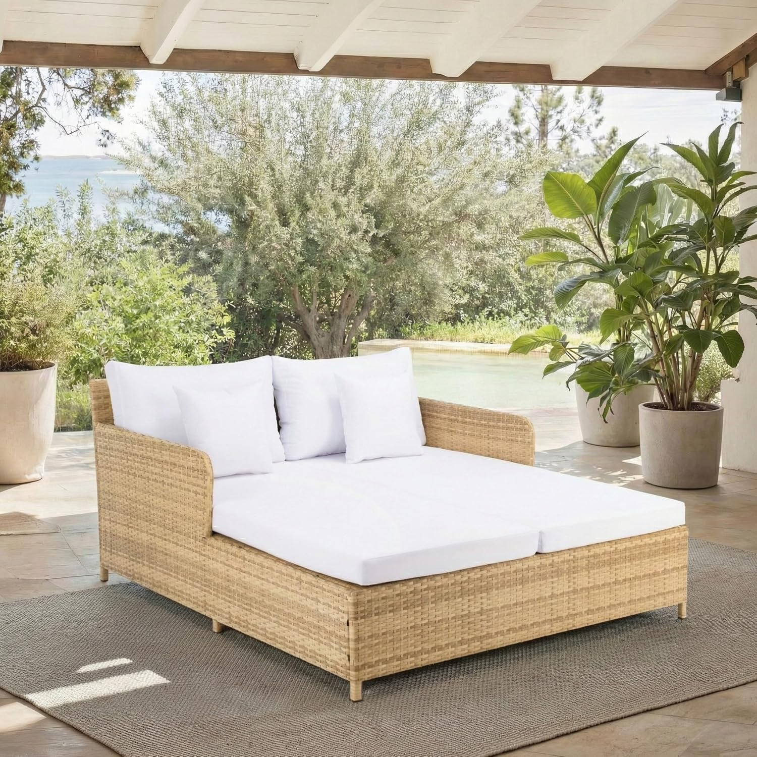 SAFAVIEH Outdoor Collection Cadeo Natural/White Cushion Daybed PAT7500D | Amazon (US)
