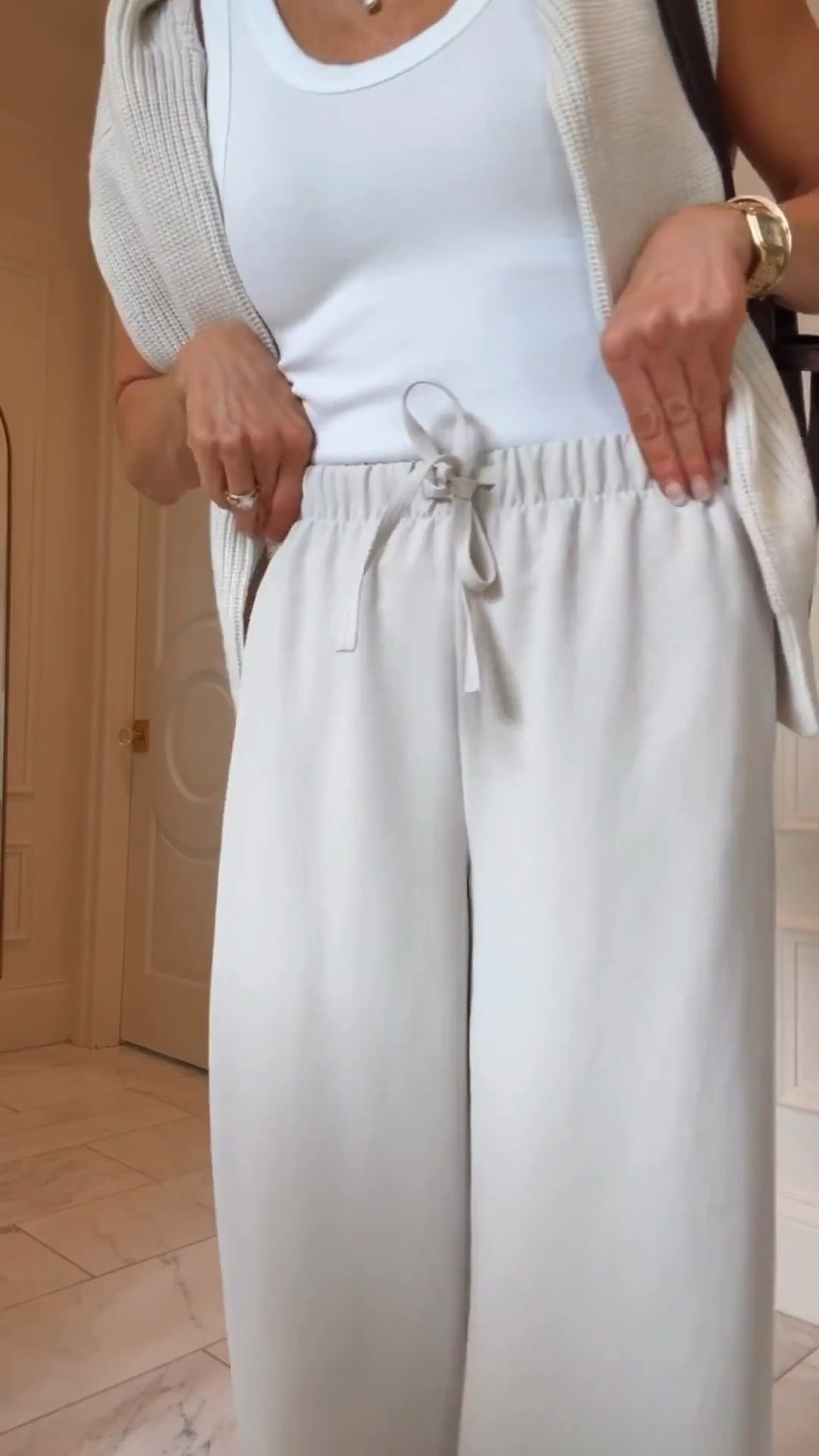 The viral @Aritzia pants in a new color. I'm wearing size small in the regular length.

#LTKsummer

#LTKWorkwear