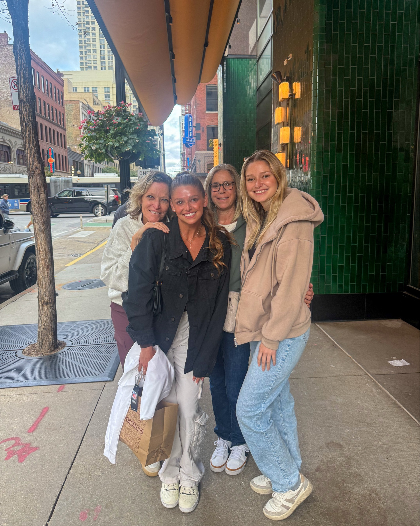 Fall outfit 

#LTKStyleTip #LTKSeasonal #LTKFindsUnder100