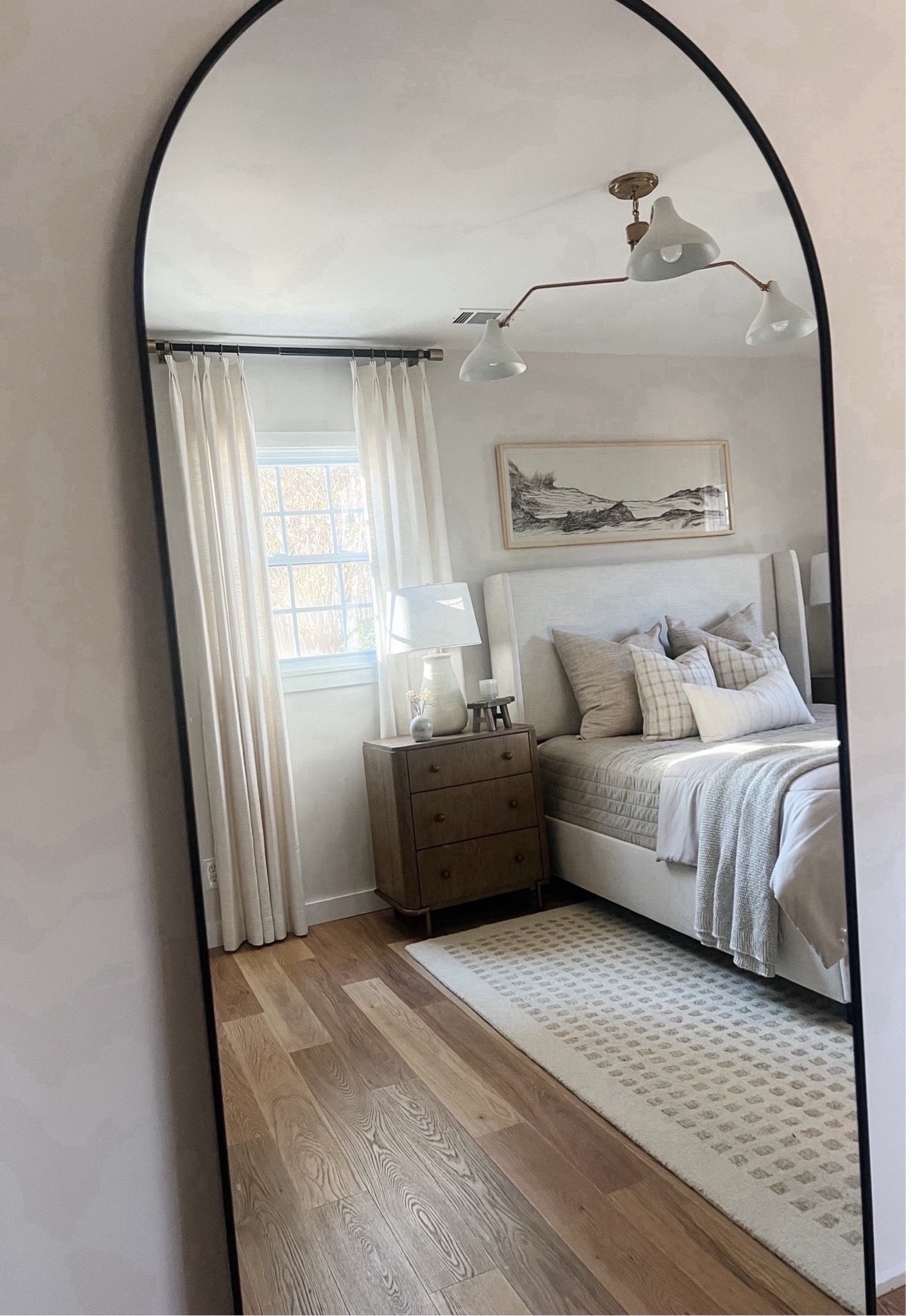 Bedroom decor, neutral bedroom decor ideas, Tilly bed, bedding, bedroom rug, floor length mirror #bedroom