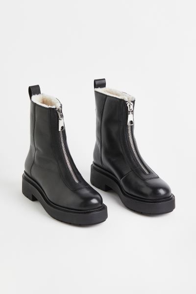 Teddy-lined leather boots | H&M (UK, MY, IN, SG, PH, TW, HK)