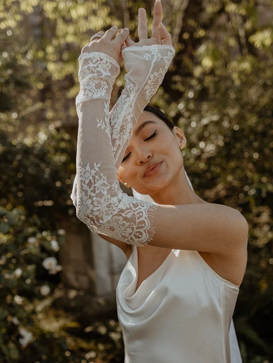Lace Bridal Gloves | Gigi & Olive