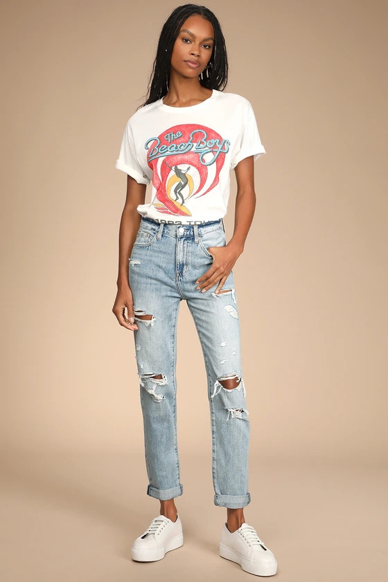 Presley '90s Roller Distressed Light Wash High-Rise Jeans | Lulus (US)