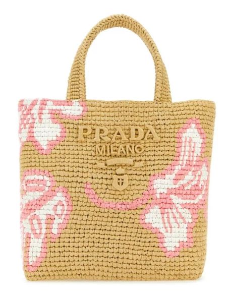 Prada summer
Tote bag. 

#prada

#LTKitbag
