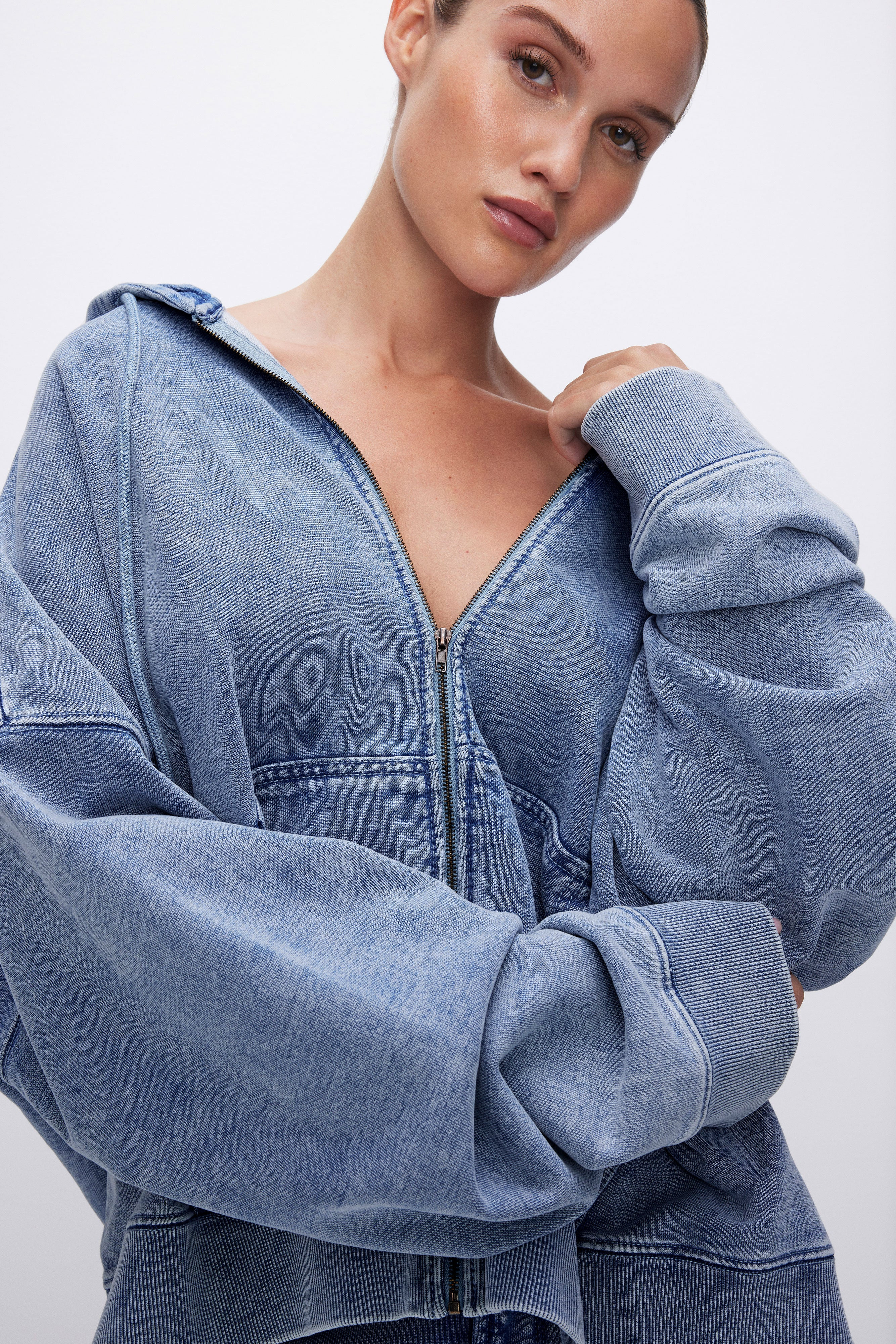 JEANIUS OVERSIZED HOODIE | INDIGO586 - GOOD AMERICAN | Good American