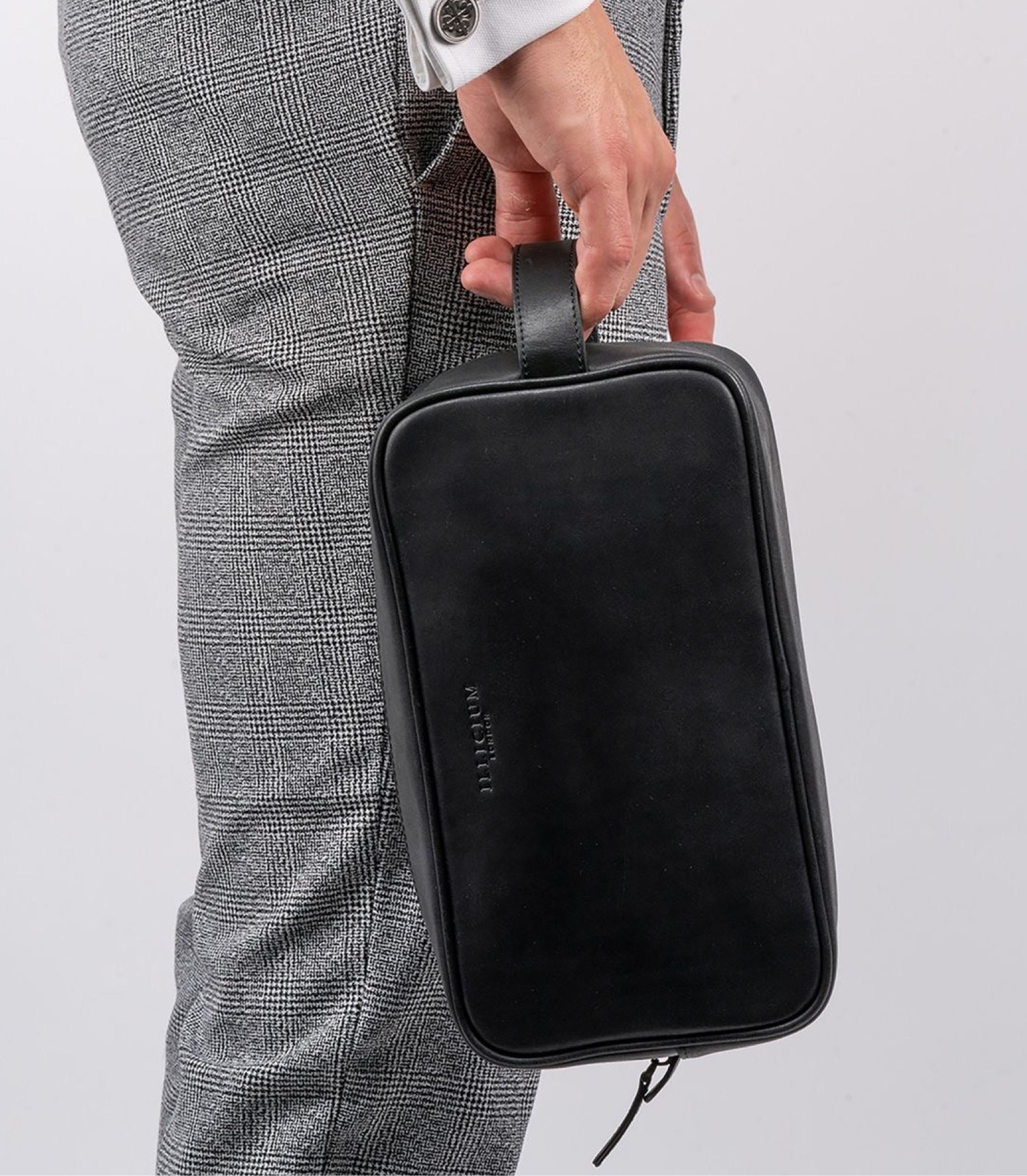 Mens Leather Toiletry Bag | Gift Guide for Men

#LTKGiftGuide #LTKHoliday #LTKSeasonal