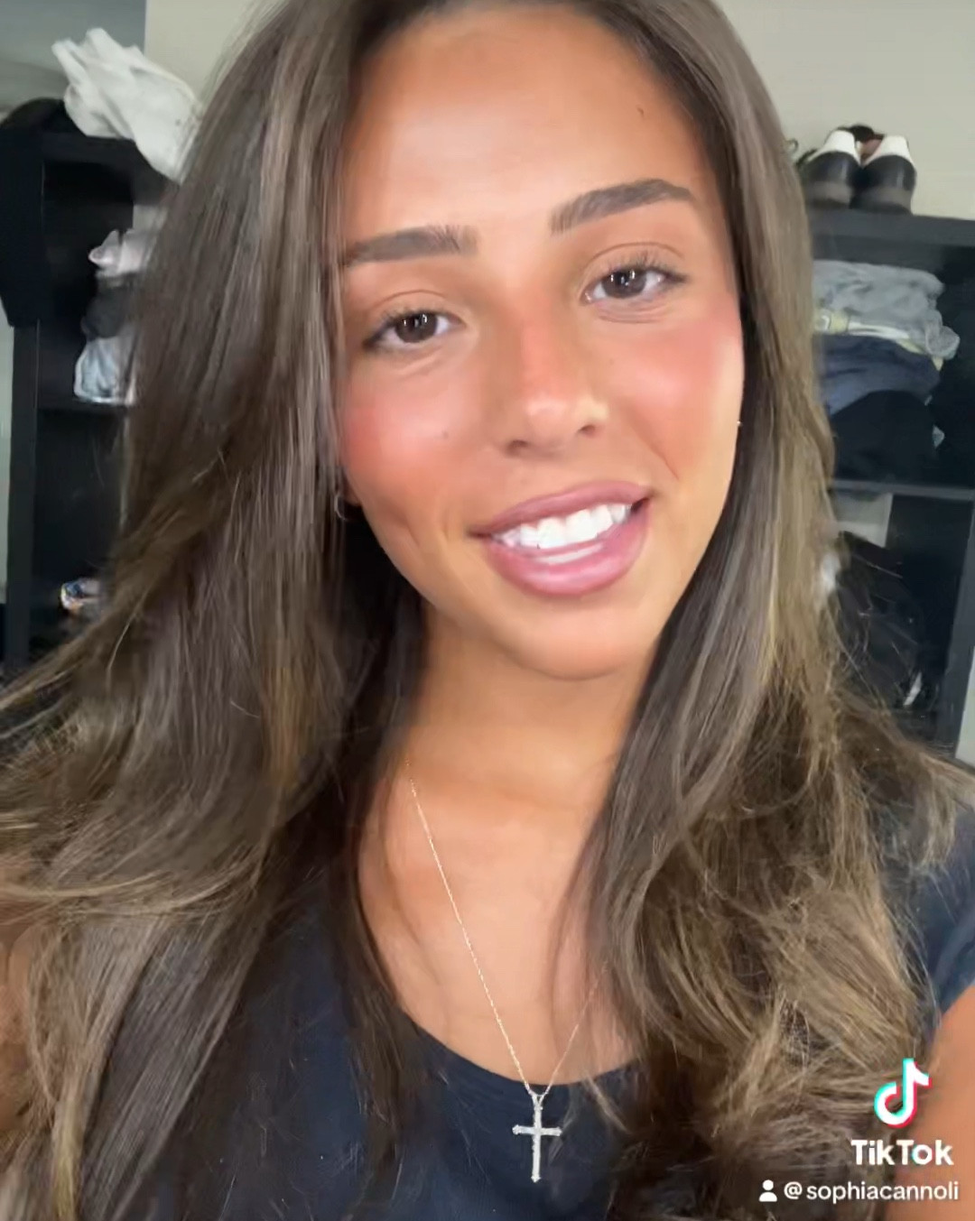 Hey, these are the products used in this video for this makeup look!