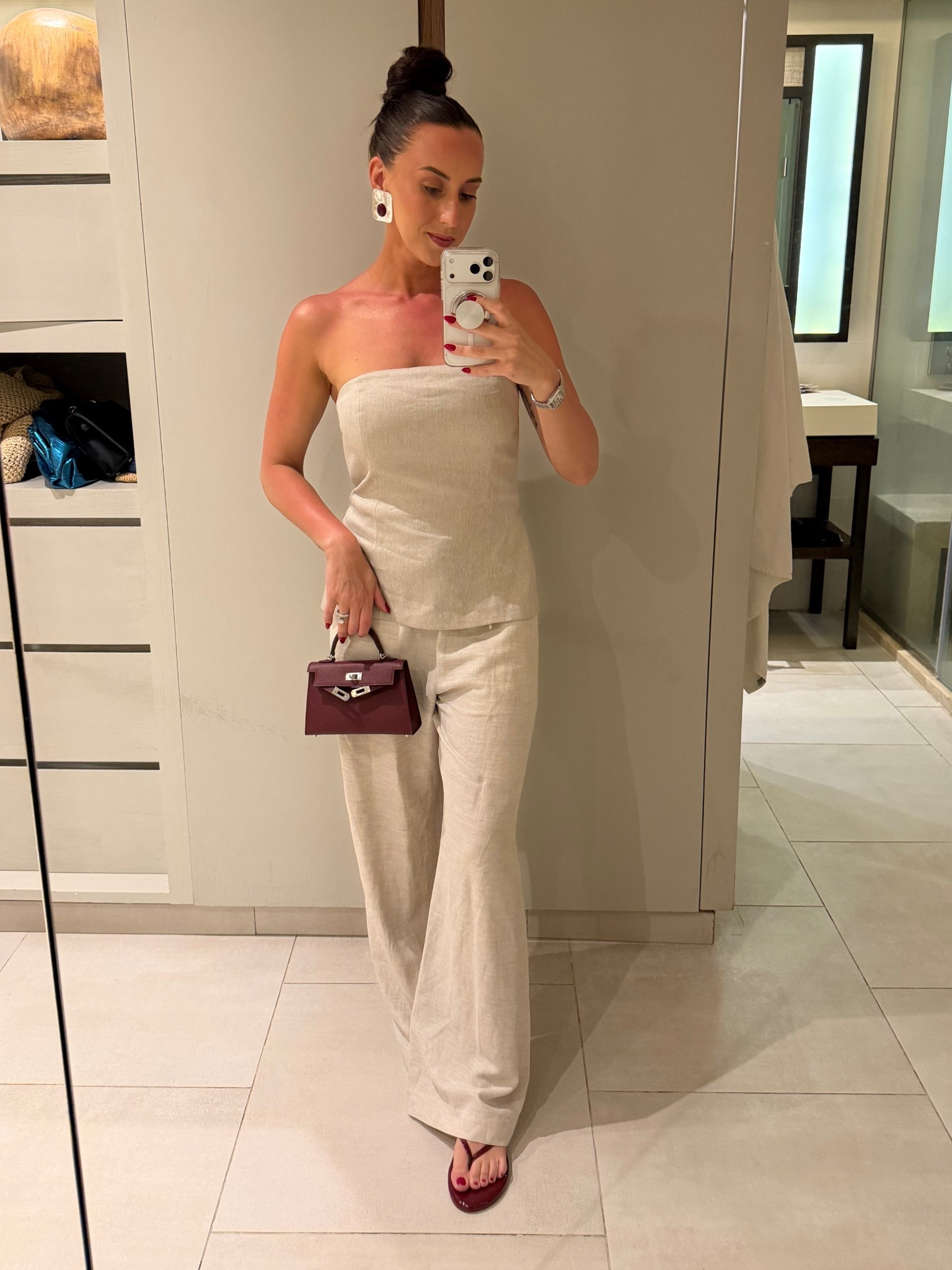 outfit of the night 🍸 

Top: M
Pants: M

Aritzia Linen set | resort wear | vacation outfit 



#LTKgrwm #LTKootd #LTKTravel