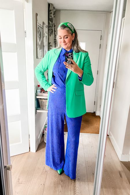 Ootd - Saturday. A royal blue matching set paired with a green oversized blazer and green boots. Namjosh headband



#LTKmidsize #LTKover40 #LTKstyletip