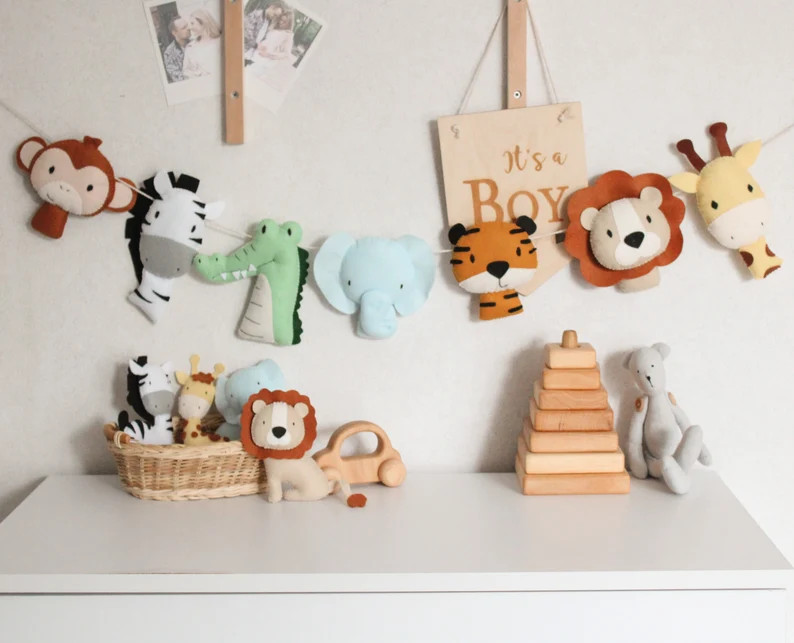 Safari nursery wall decor, Jungle theme baby shower decor, Zoo animal garland, Felt nursery bunti... | Etsy (US)