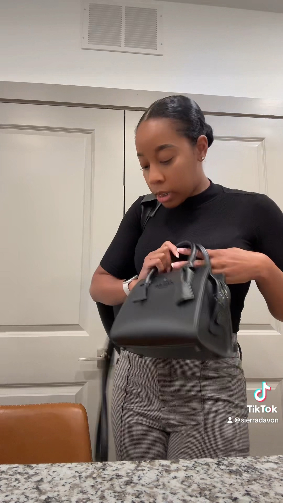 Bag Lady Essentials 😭🖤 
#workwear 

#LTKStyleTip #LTKWorkwear #LTKItBag