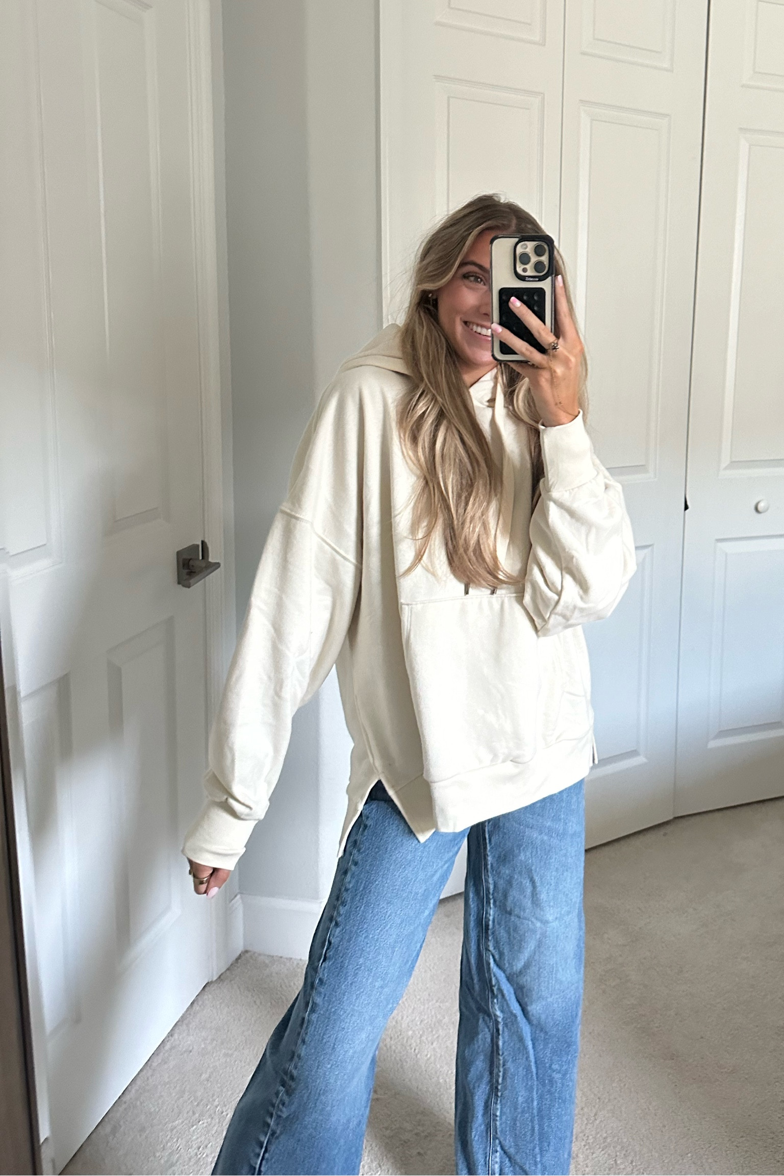 AE Big Hug Hoodie. #AEpartner #AEjeans @americaneagle American Eagle. American Eagle outfitters. Fall fashion. Winter fashion. Denim. Jeans. Wide leg baggy jeans. Loungewear.  #outfit #ootd #outfitoftheday #outfitofthenight #outfitvideo #coldweatheroutfits #nightoutoutfit #holidaystyle #holidayoutfit #whatiwore #style #outfitinspo #outfitideas

#LTKstyletip #LTKfindsunder50 #LTKsalealert