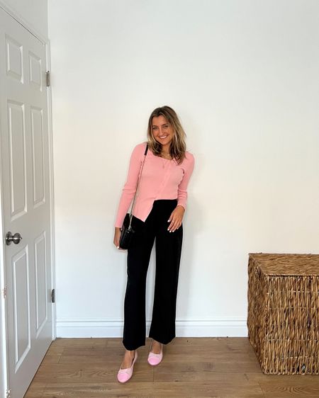 Business casual outfit idea / office ready outfit idea 🖤 

Code styledbymckenz24Q1 for 15% off your SheIn trousers and sweater