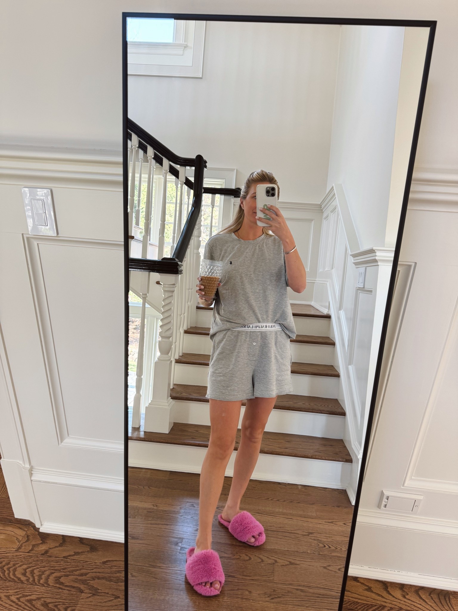 My pajamas are included in the Shopbop sale!

#LTKSaleAlert #LTKFindsUnder100