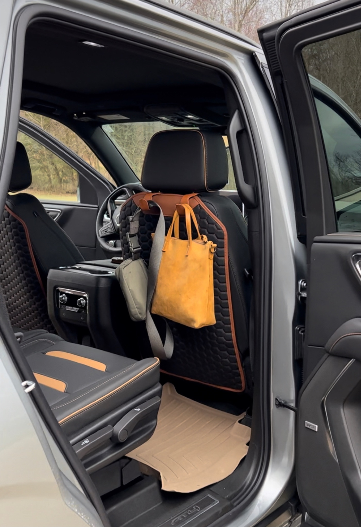 Top 3 things you need for your vehicle. 

Key fob.
Purse hooks.
Seat covers. 

Ride in style ✌🏼

#LTKfamily #LTKtravel #LTKfindsunder50